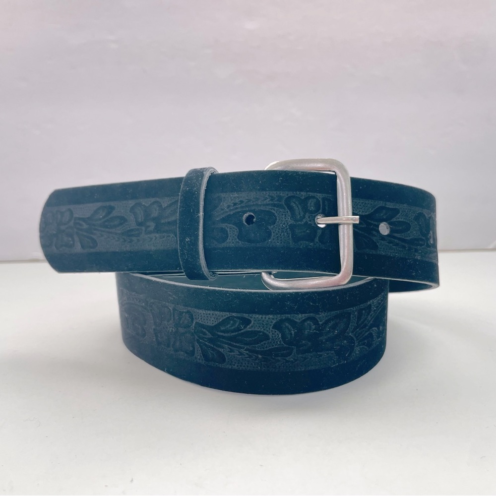 Black Velvet Vintage Tooled-Look‎ Belt